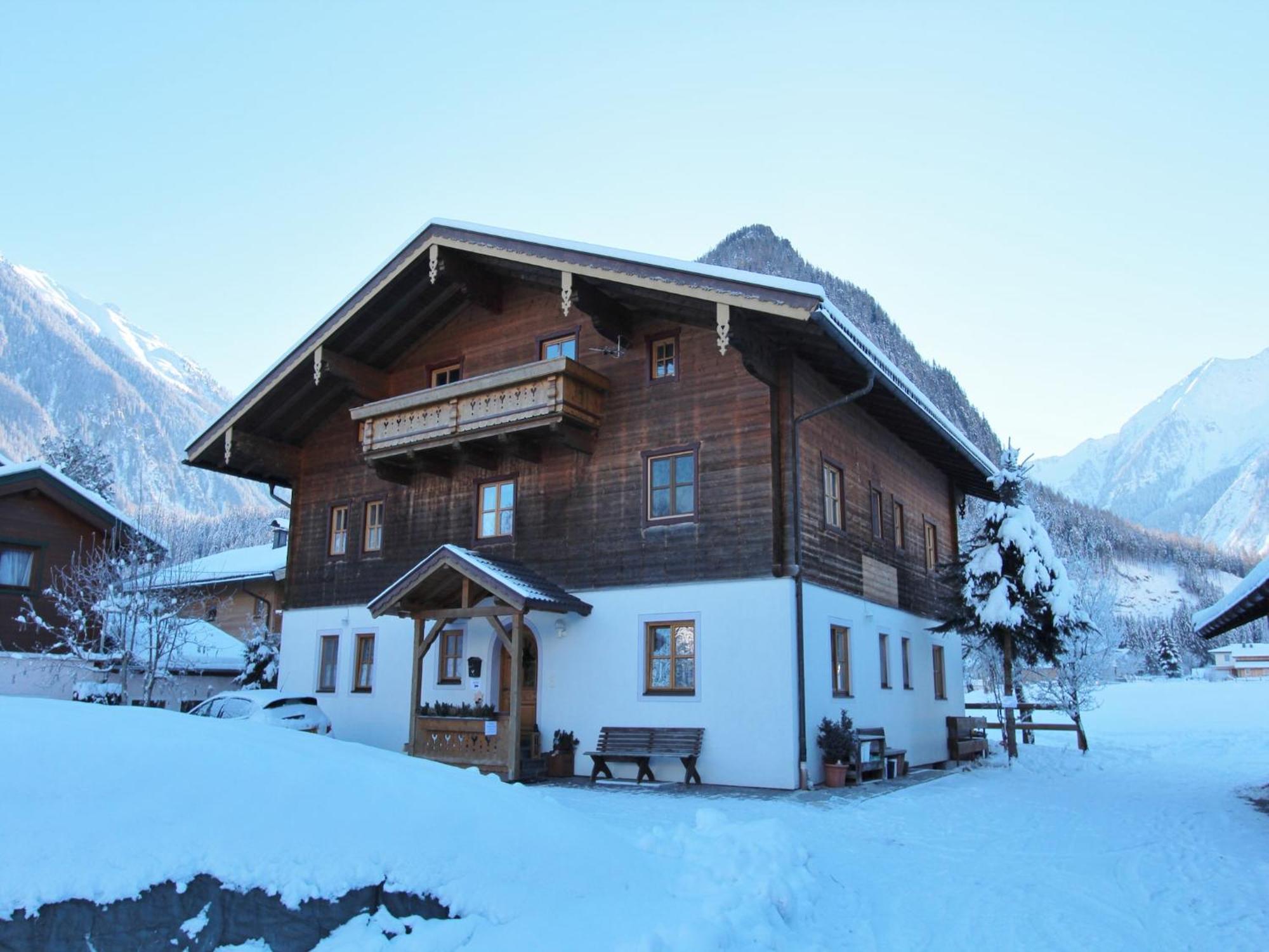 Serene Cottage In Neukirchen Am Gro Venediger Neukirchen am Großvenediger Exterior photo